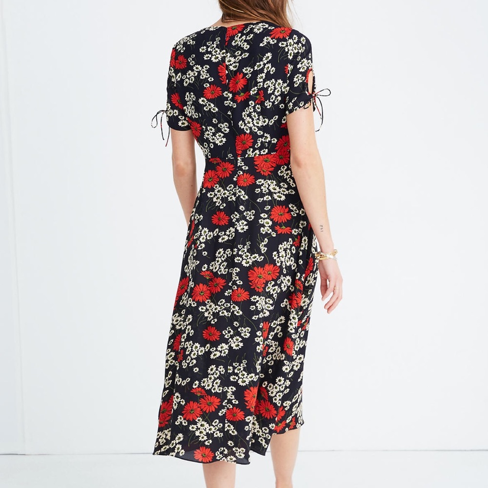 Madewell • Midi Dress in Hillside Daisies - Picture 3 of 8